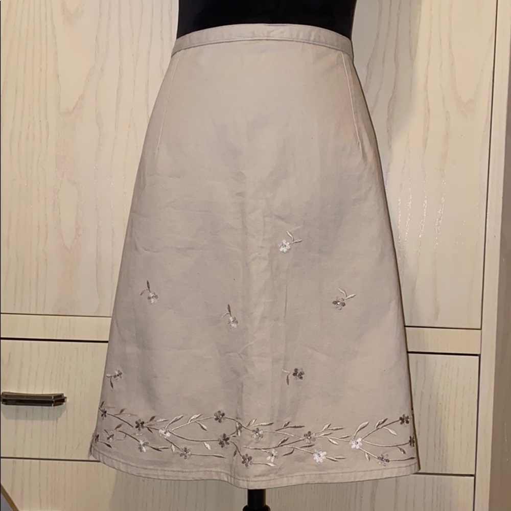 J.L.N.Y chinos Embroidered Flowers A Line Skirt